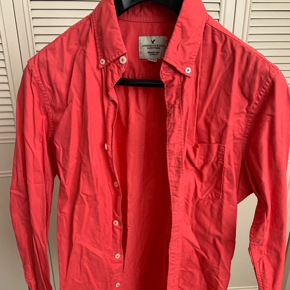 Small American eagle button down salmon color